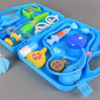 Детски медицински комплект - докторско куфарче и кукла, снимка 2 - Играчки за стая - 42038071