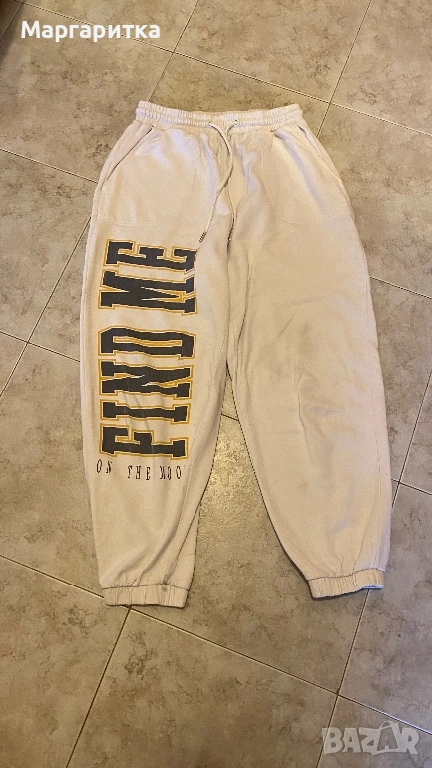 Подарявам дамско долнище и чорапи!, снимка 1