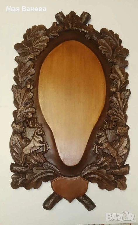 Дърворезбована поставка за ловен трофей, снимка 1