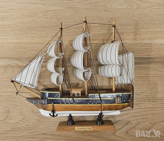Макет на кораб ветроход сувенир 25 х 22 см изработен от дърво, снимка 1
