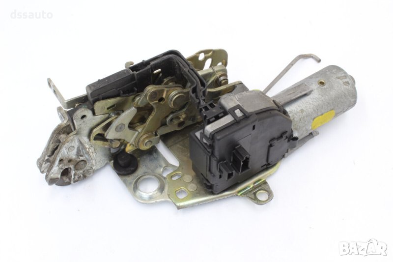 Брава багажник Mercedes S210 A2107400536 Bosch 0390201678, снимка 1