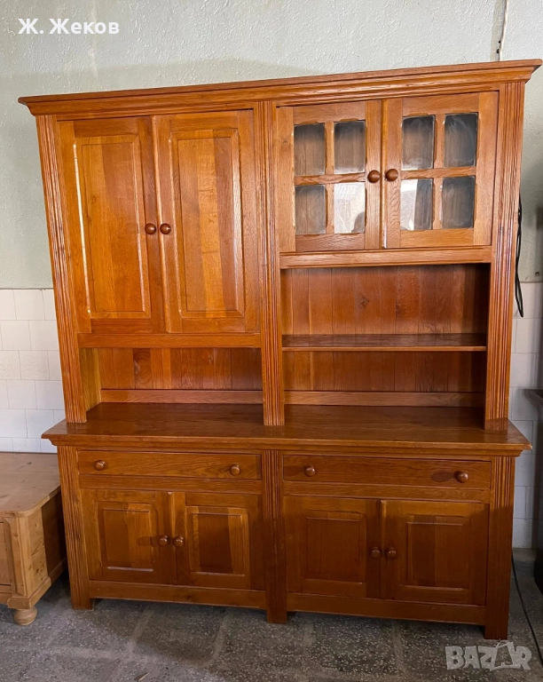 Дъбов бюфет, снимка 1