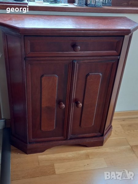 Ретро дървен шкаф масив, снимка 1