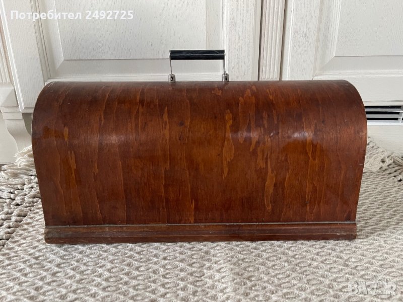 Куфар дървен стар за швейна Машина, снимка 1