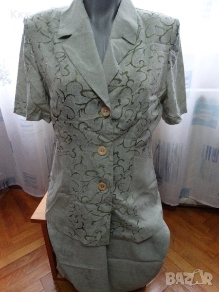 Дамски костюм, снимка 1