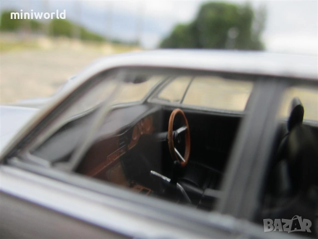 Nissan Skyline MkIII 2000GT-R GC10 - мащаб 1:43 на EBBRO моделът е нов в PVC дисплей-кейс, снимка 10 - Колекции - 52164246