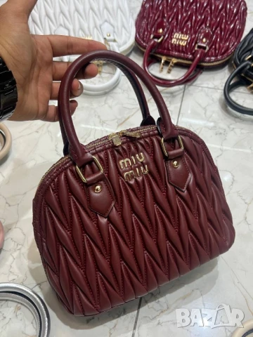 чанти Miu Miu , снимка 2 - Чанти - 50627015