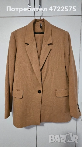 Дамски костюм, снимка 2 - Костюми - 53928286