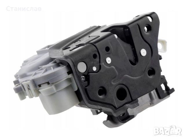 Брава за предна лява врата за Audi A5 F5, снимка 2 - Части - 52301046