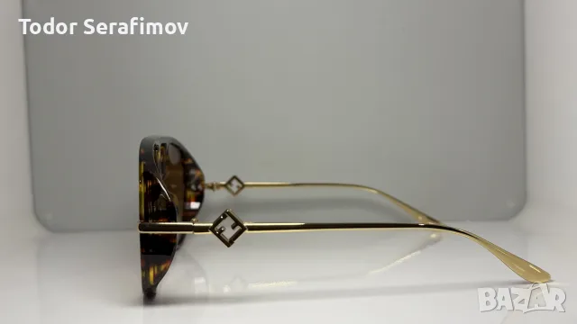 Слънчеви очила Fendi Sky FE40062U / Aviator – Сиви / Златисти дръжки / FF лого, снимка 8 - Слънчеви и диоптрични очила - 55612040