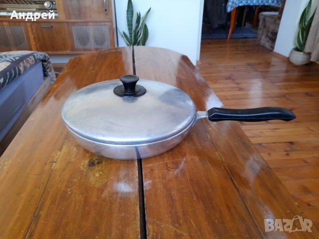 Стар алуминиев тиган #3, снимка 2 - Антикварни и старинни предмети - 32125502
