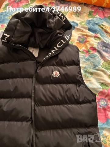 Монклер елек с качулка