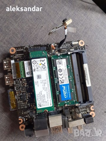 Продавам дъно asus.UEN56H  i7 6500u   , снимка 5 - Дънни платки - 36979417