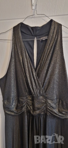 Дамска дълга рокля без ръкав  размер: Л/ХЛ материя: тежка и немачкаема цвят: тъмно зелена със златни, снимка 2 - Рокли - 52155724