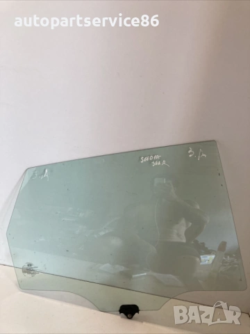 Стъкло за задна дясна врата за KIA Ceed 1.6 CRDi 2010 година