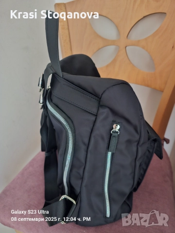 Раничка CARPISA Made in Italy , снимка 11 - Раници - 51640503