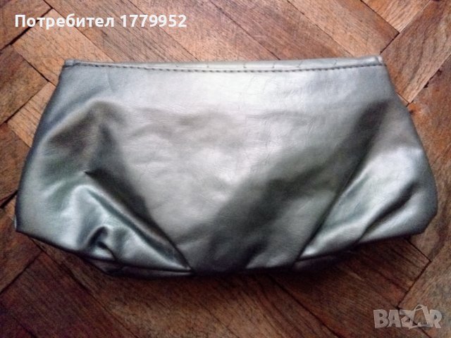 Малка дамска чанта, снимка 4 - Чанти - 37665126