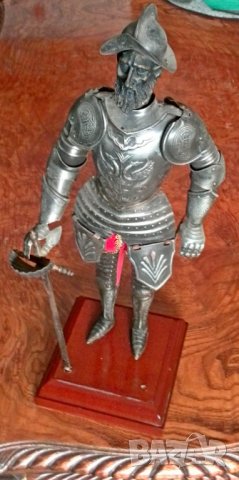 Голяма фигура на конкистадор от метал 42 См, снимка 3 - Колекции - 37374616