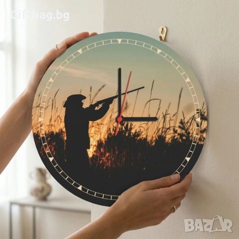 Дървен Стенен часовник „Ловец при залез“