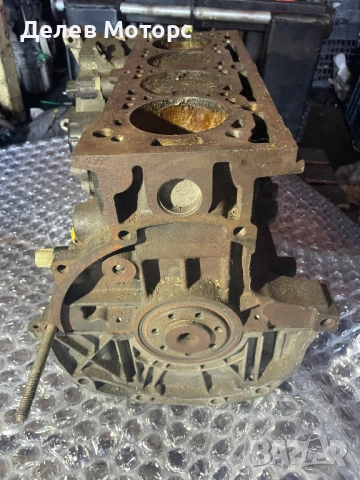 K4MD812 двигател, долница с колянов вал биели и бутала от Рено Сценик 1.6 16V 112 кс., 2006-2008г., , снимка 4 - Части - 52344253