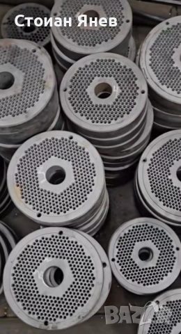 Произвеждам всякъкъв размер матрици и ролки за пелети машини, снимка 6 - Други машини и части - 54139487