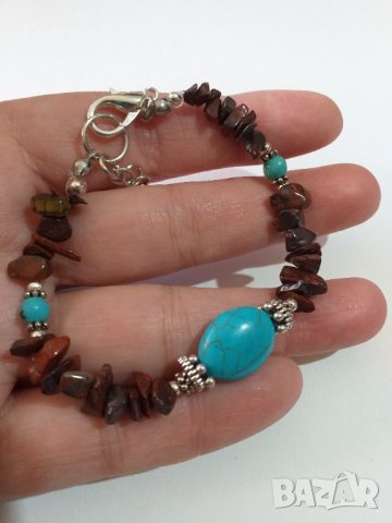 Прекрасна Бохо гривна с Тюркоази и камъни червено Тигрово око и орнаменти в цвят Сребро стил Антик , снимка 3 - Гривни - 39756533