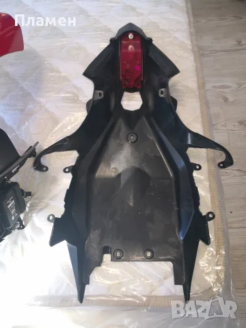 Части за Yamaha r1 и Yamaha r6 , снимка 9 - Части - 55993133