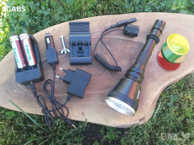 Мощен акумулаторен LED фенер за оръжие,дистанционен спусък