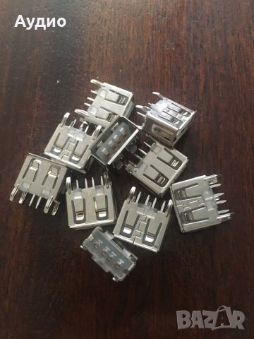 ОРИГИНАЛНИ USB букси за панели на CD-та PIONEER също така и в черно