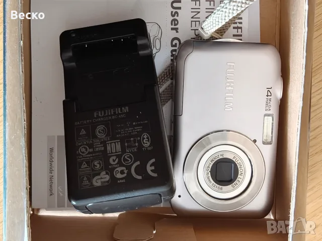 Фотоапарат Fujifilm Finepix JV200, снимка 2 - Фотоапарати - 56254952
