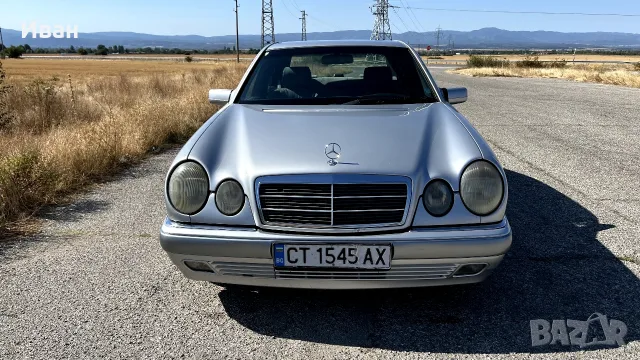 Продавам Mercedes E220D, снимка 6 - Автомобили и джипове - 56310537