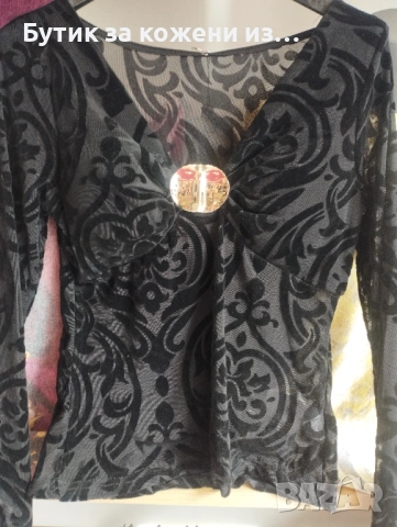 Прекрасна блузка с акцент