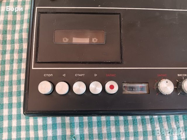 КОМ СТЕРЕО 1977г МК 112 Б Касетофон, снимка 2 - Радиокасетофони, транзистори - 42600853