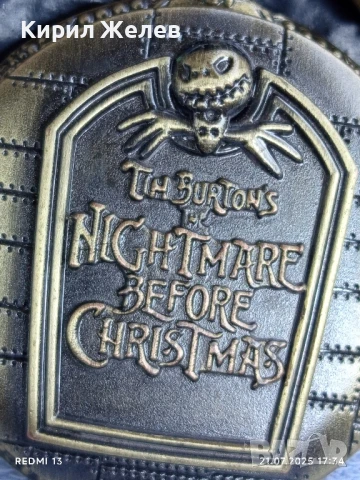 Този джобен часовник е фен артикул,свързан с филма КОШМАРЪТ ПРЕДИ КОЛЕДА 47799, снимка 2 - Джобни - 51094897