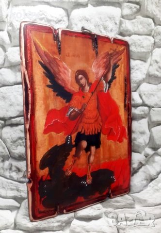 Икона Архангел Михаил убива Дявола 25/18 см, декупаж, уникат, снимка 3 - Икони - 42404494