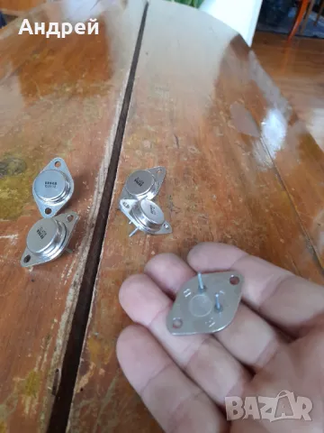 Стари транзистори KUY12 Tesla, снимка 3 - Други ценни предмети - 48455257