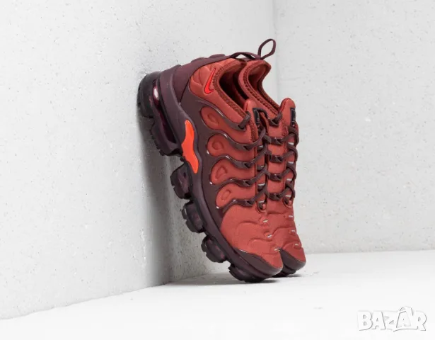 оригинални маратонки Nike  Air Vapormax Plus Burnt Orange/ Habanero Red  номер 39