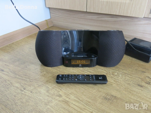 Logitech Pure-fi Dream iPhone докинг станция с Bluetooth