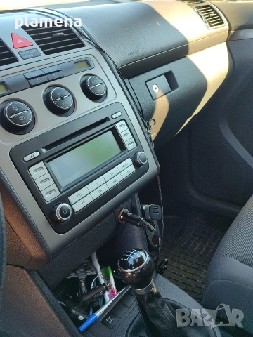 Vw Touran 1.9 Tdi , снимка 9 - Автомобили и джипове - 49414629