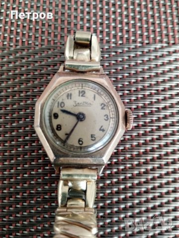Продавам стар, немски часовник ЗentRa.Работещ.Механичен., снимка 2 - Антикварни и старинни предмети - 40112460