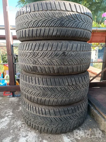 Гуми 215/50/17.