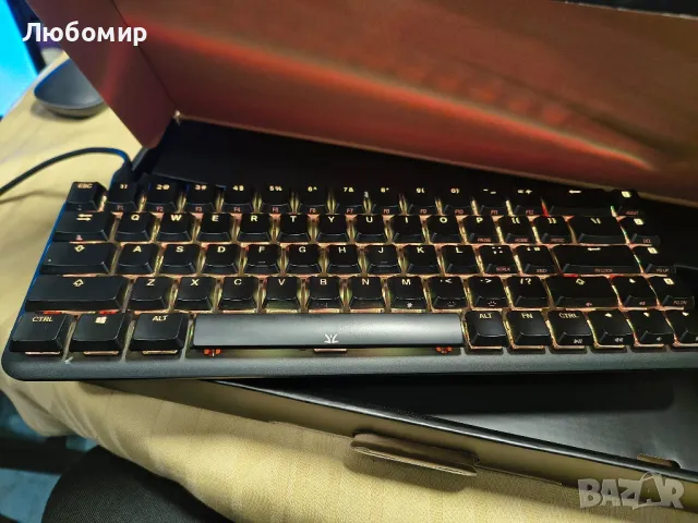 Fnatic STREAK65 LP Черна | Компактна RGB геймърска механична клавиатура , снимка 4 - Клавиатури и мишки - 50193833