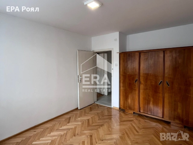 ЕКСКЛУЗИВНО: Основно реновиран тристаен апартамент в Централен южен район, ул. „Борисова“, снимка 2 - Апартаменти - 54038792