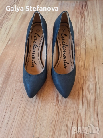 Продава обувки, снимка 4 - Дамски обувки на ток - 52087563