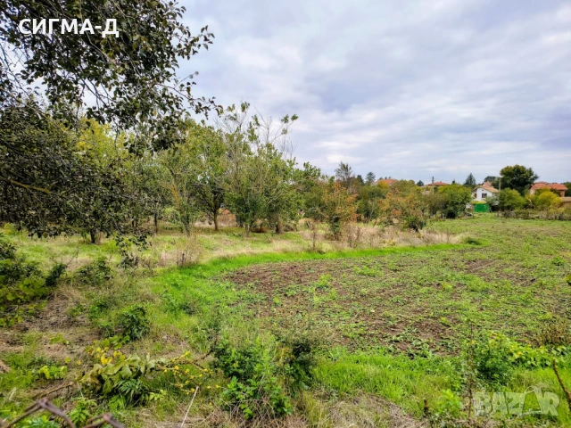 Голямо дворно място с лице на три улици в Славеево! , снимка 2 - Парцели - 54216349