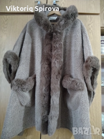 Дамско палто- тип пелерина