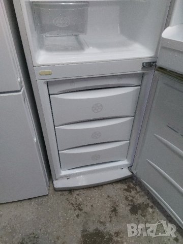 Хладилник с фризер LG
, снимка 1