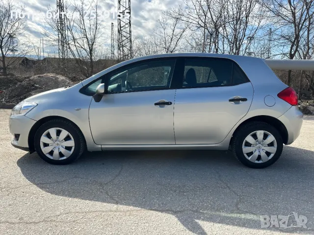 Toyota Auris 1.33 I, снимка 6 - Автомобили и джипове - 48679717