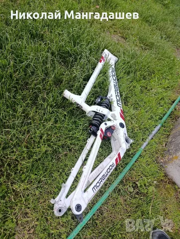 продава се downhill рамка 26