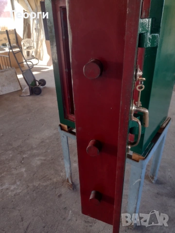 Метална каса, снимка 9 - Сейфове и каси - 54258802